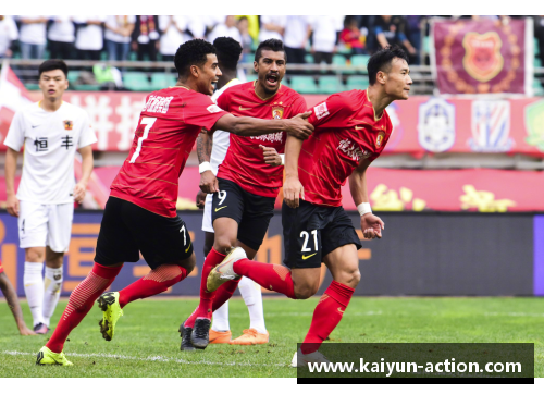 kaiyun开云恒大客场战胜上港，继续引领中超积分榜，稳坐榜首位置
